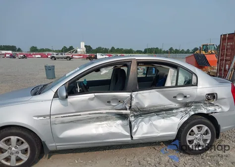 2007 Hyundai Accent Gls from USA, damaged, VIN KMHCN46C77U128256